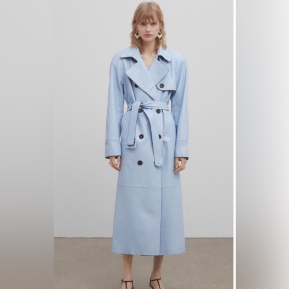 💙SOLD 💙Brand new Massimo Dutti Sky Blue leather trench size small